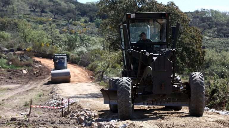 O protocolo de cooperação celebrado entre a Câmara e o Regimento prevê a valorização de 45 quilómetros de cursos naturais de drenagem hídrica