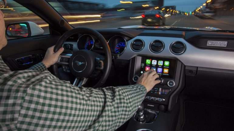 Eis a primeira tentativa séria da indústria automóvel tradicional, para evitar o domínio de empresas tecnológicas como a Apple e a Google
