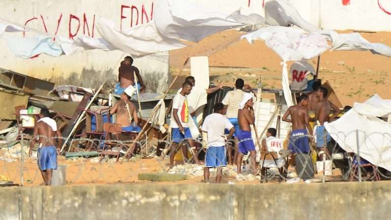 Desde o início do ano, diversas cadeias localizadas em estados das regiões norte e nordeste do país têm sido palco de motins e massacres