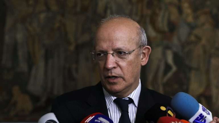 Quanto ao acolhimento de refugiados, o ministro português referiu que "é uma obrigação moral e legal, que o direito humanitário impõe"