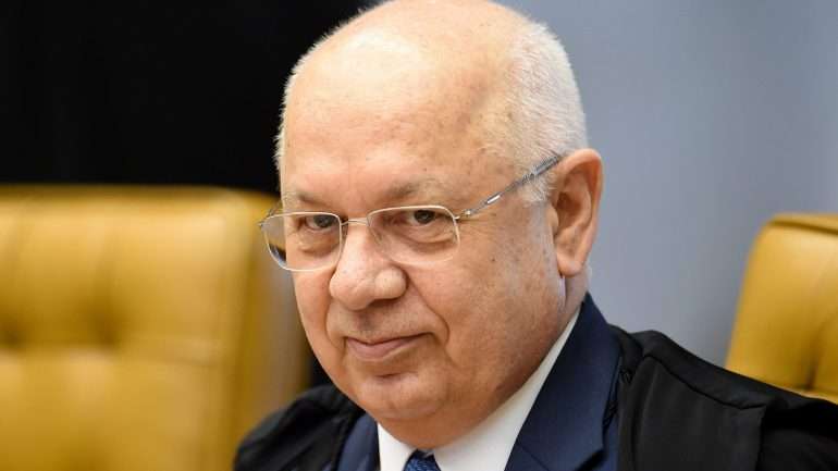 Teori Zavascki era responsável pelos processos do Lava Jato que envolvem arguidos com foro privilegiado