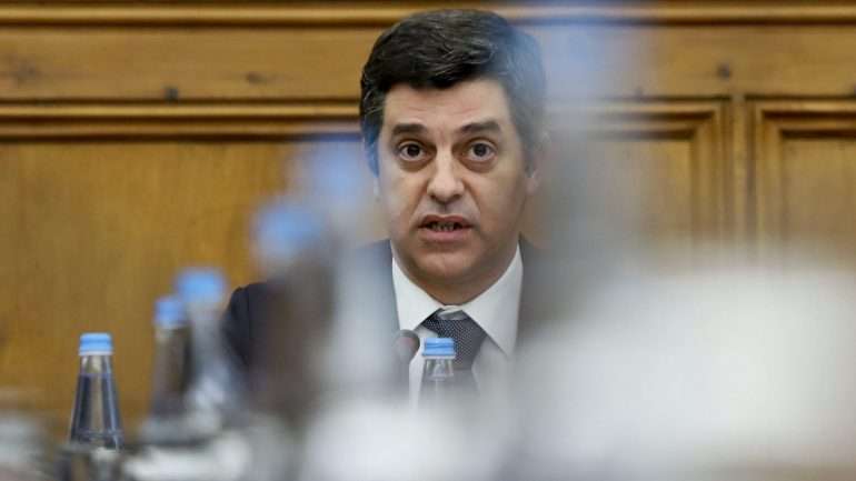 "Sentimos a sua falta no último debate relativamente à redução da TSU", disse um deputado do PSD, que recebeu prontamente a resposta do ministro Caldeira Cabral