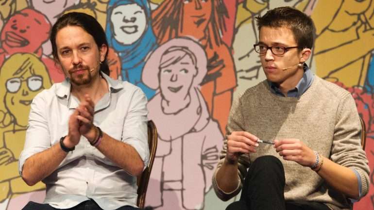 Pablo Iglesias e Íñigo Errejó. Duelo no Podemos foi ganho pelo primeiro
