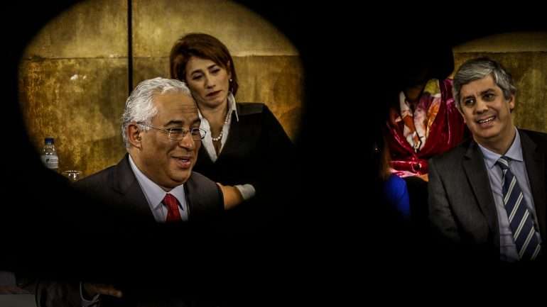 António Costa e Mário Centeno têm estado na mira da oposição