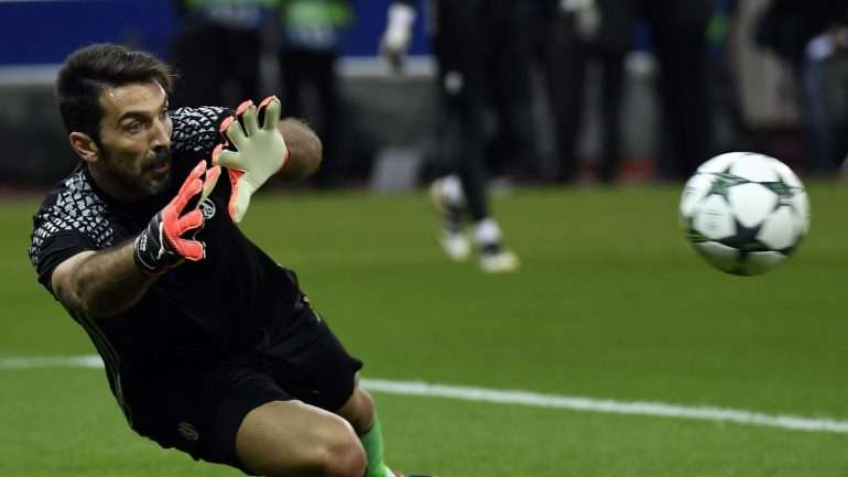 Gigi Buffon é um dos cinco guarda-redes com mais de 100 jogos na Champions, a par de Cech, Kahn, Valdés e... Casillas