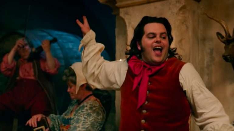 Neste filme, a personagem de LeFou, empregado de Gaston, é caraterizada por estar numa luta constante contra aquilo que sente pelo seu superior