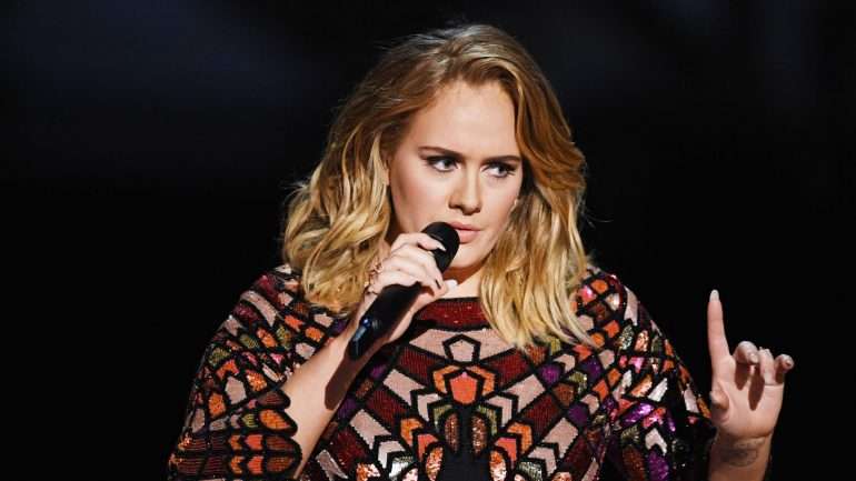 Adele finalmente desfez o mistério que intrigava muitos