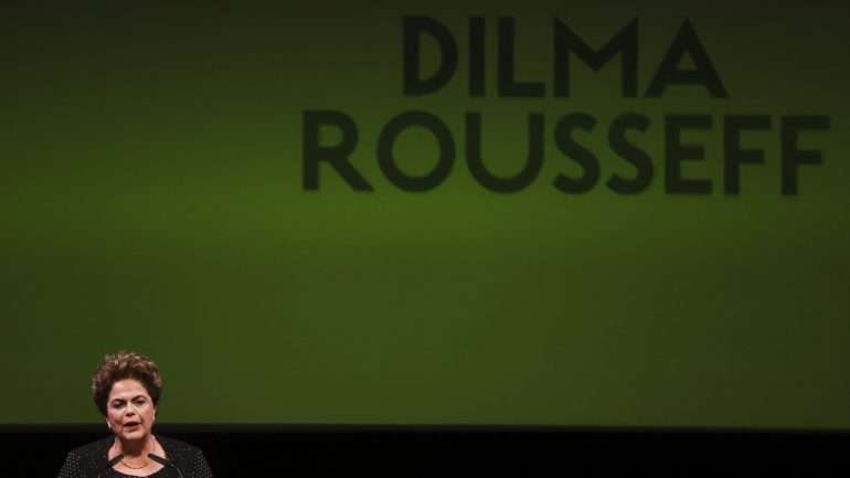 Dilma Rousseff inaugurou esta quarta-feira o ciclo de conferências do Teatro da Trindade