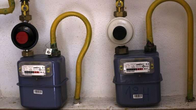 A Entidade Reguladora dos Serviços Energéticos (ERSE) alerta que a fidelização no fornecimento de eletricidade e de gás natural não é proibida, mas que "se existir, deve ser explicada e demonstrada ao consumidor qual a vantagem associada"