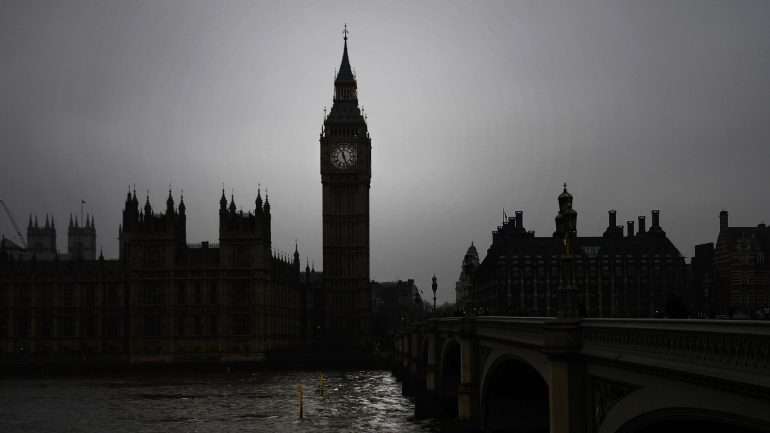A movimentação deverá estar concluída antes do fim das negociações entre Londres e Bruxelas, a 29 de março