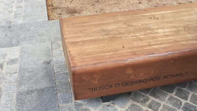 O banco fica junto ao café-restaurante Solar do Kadete