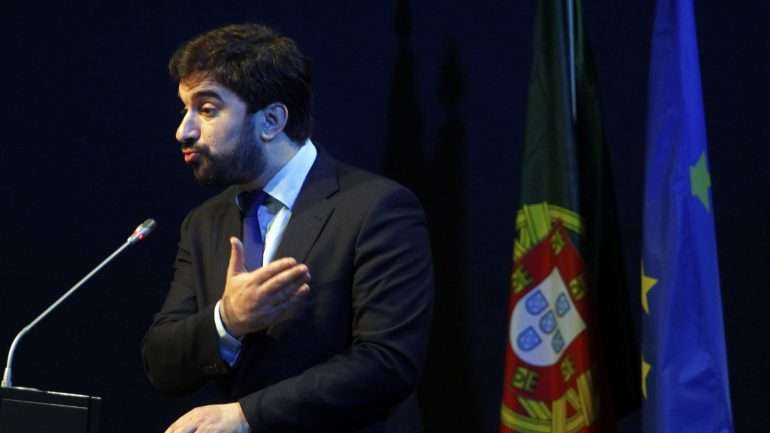 Tiago Brandão Rodrigues assinou com a sua homóloga francesa um acordo de cooperação bilateral