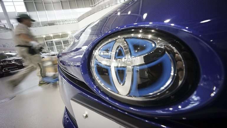 Se possui um Auris, produzido entre Janeiro de 2010 e Setembro de 2012, o mais natural é que venha a ser contactado para ir à oficina. O mesmo acontecerá com 402 proprietários do modelo Corolla