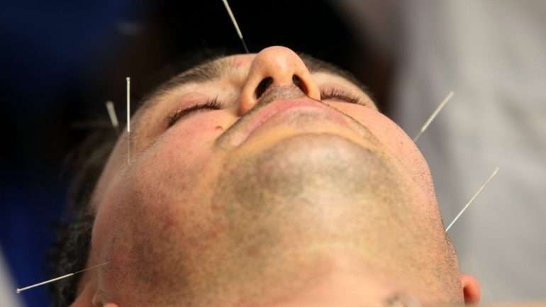 Com o lema "Por uma saúde sem IVA", a petição, com origem na Associação Portuguesa de Profissionais de Acupunctura, teve mais de 120 mil assinaturas
