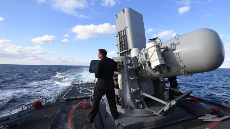 O USS Porter é um dos dois navios norte-americanos que, a partir do Mediterrâneo, lançaram os mísseis contra a Síria