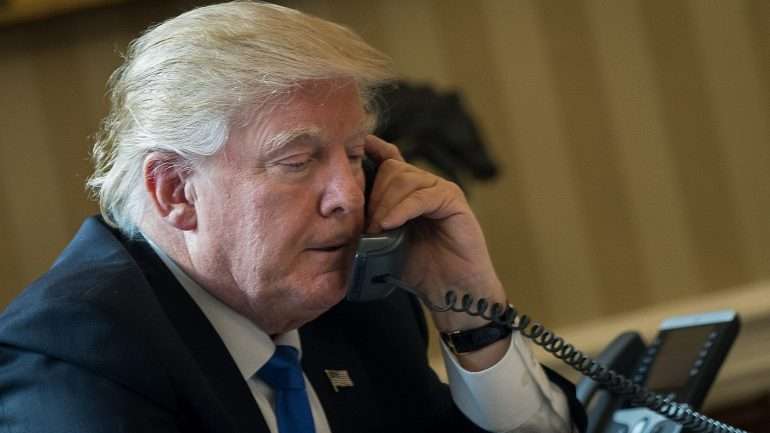Donald Trump falou com Erdogan para o "congratular pela sua recente vitória no referendo"