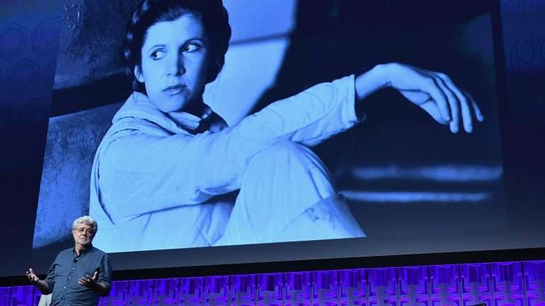 Carrie Fisher morreu a 27 de dezembro de 2016, na sequência de um ataque cardíaco