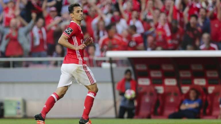 Jonas precisou de menos de dez minutos para bisar e confirmar mais uma vitória do Benfica na Primeira Liga
