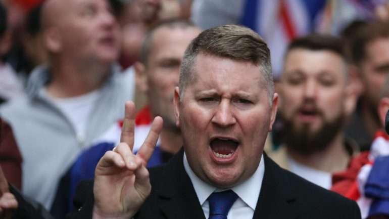 Vários utilizadores do Twitter estão criticar Paul Golding em comentários à sua publicação