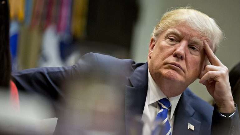Donald Trump tomou posse a 20 de janeiro, depois de ter ganho as eleições contra Hillary Clinton