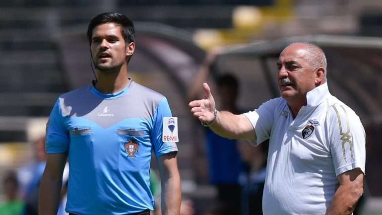 Vítor Oliveira tinha uma dívida de gratidão com o Portimonense, onde acabou carreira de jogador. E cumpriu