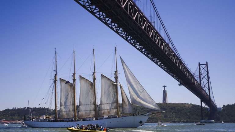 Esta iniciativa marca os 80 anos das embarcações que estão ao serviço da Marinha Portuguesa desde 1987