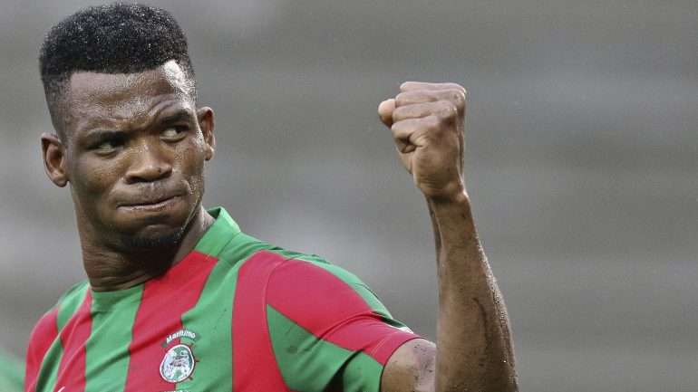 Djoussé entrou e não demorou a marcar o empate, num cabeceamento ao segundo poste após canto