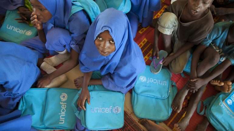 As alunas do liceu de Chibok tornaram-se um símbolo de dezenas de milhares de pessoas ainda retidas pelo Boko Haram, que usa os raptos em massa para recrutar extremistas