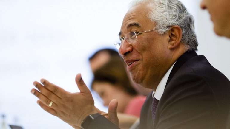 "As notícias do Dr. Marques Mendes não passam de puras fantasias"