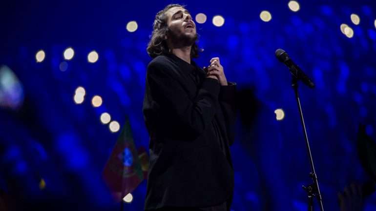 Salvador Sobral na final de sábado: a vitória de sábado traz o evento para Portugal em 2018