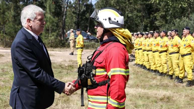 Jorge Gomes adiantou que este montante diário totaliza uma despesa para o Estado de 22 milhões de euros por ano.