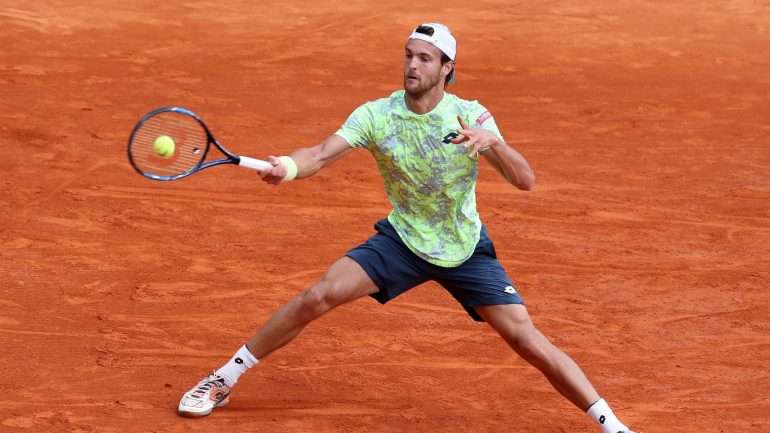 Pela quinta vez consecutiva, o número um português caiu na estreia num torneio do circuito ATP