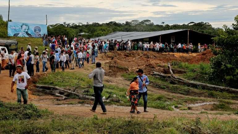 O líder das FARC publicou uma série de tweets durante o fim-de-semana onde denunciava o alegado incumprimento do acordo de paz por parte do Governo da Colômbia