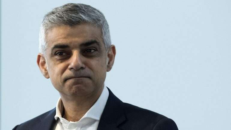 Sadiq Khan é o 'mayor' de Londres que, após os últimos ataques na cidade, foi criticado por Donald Trump