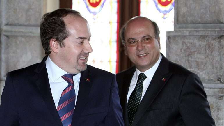Álvaro Santos Pereira, ex-ministro da Economia (à esquerda), e Henrique Gomes, ex-secretário de Estado da Energia
