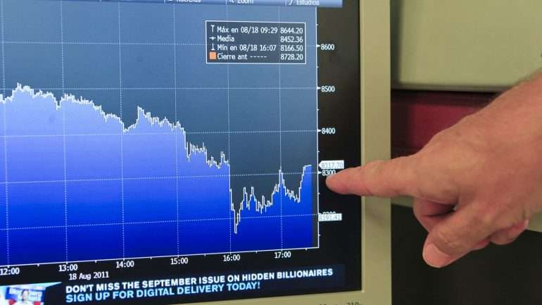 O Banco Santander anunciou esta quarta-feira a aquisição de 100% de Banco Popular por um euro, após o Banco Central Europeu ter constatado a inviabilidade da instituição de forma independente e a fim de garantir a segurança dos depositantes do Popular