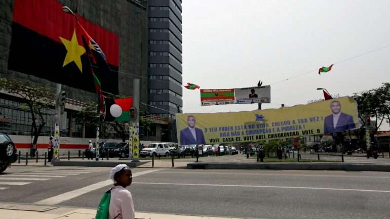 Desde junho de 2014 que o salário mínimo em Angola estava fixado nos 22.504,50 kwanzas (120 euros)