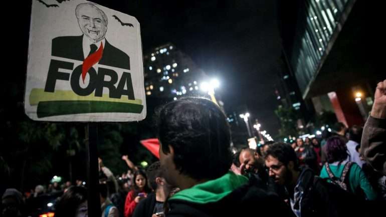 Joesley Batista prestou depoimento na última sexta-feira na Polícia Federal e manteve a sua versão de que o Presidente brasileiro foi subornado por ele para favorecer a JBS