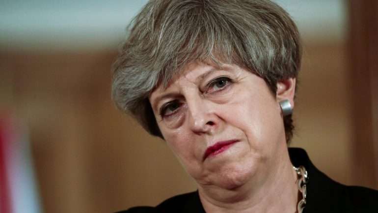 O governo britânico anunciou uma verba de cinco milhões de libras (5,7 milhões de euros) para a ajuda de emergência às vítimas