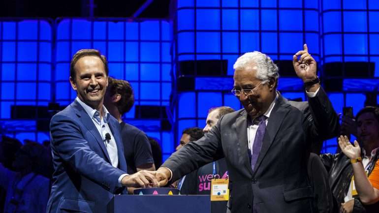 Fernando Medina e António Costa na abertura da Web Summit em 2016