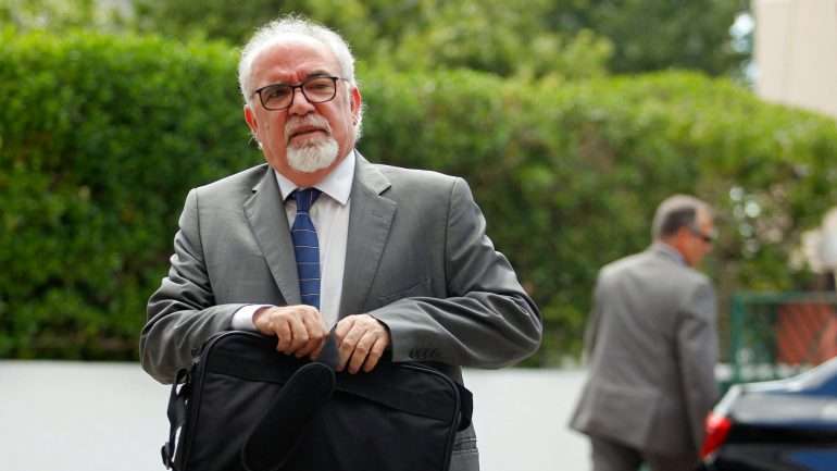 O governante disse estimar que sejam abrangidos 15 mil novos pensionistas em dois anos