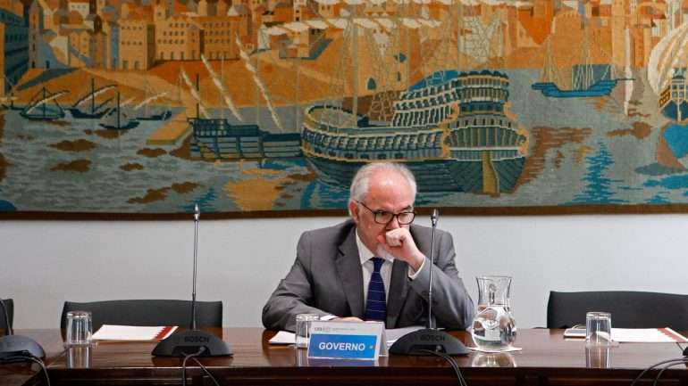 A estimativa provisória da taxa de desemprego de maio de 2017 foi de 9,4% e, neste mês, a estimativa provisória da população desempregada foi de 484,8 mil pessoas e a da população empregada foi de 4,659 milhões de pessoas