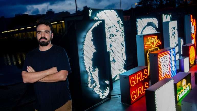 Apesar de "Imprint", que estará patente entre sexta-feira e 23 de julho, ser a primeira exposição individual de Vhils em Pequim, não é a primeira na China