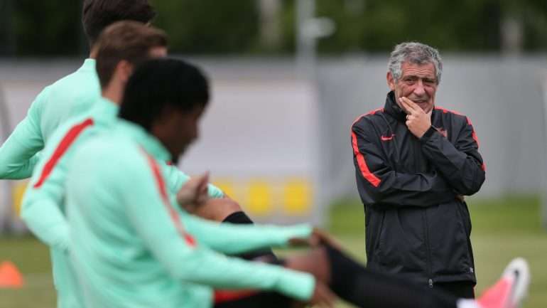 Fernando Santos já está focado no Mundial de 2018, onde Portugal chegará com pontos mais fortes do que outros