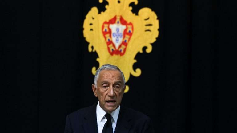 Marcelo Rebelo de Sousa mostrou-se preocupado com o roubo de armas em Tancos e pede uma investigação exaustiva