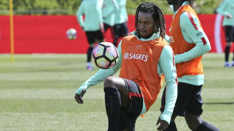 Portugal venceu a final disputada com França precisamente há um ano, em Saint-Denis (1-0)