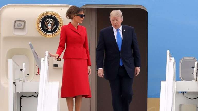 Donald Trump e Emmanuel Macron vão jantar na Torre Eiffel depois de uma conferência de imprensa ao final da tarde desta quinta-feira