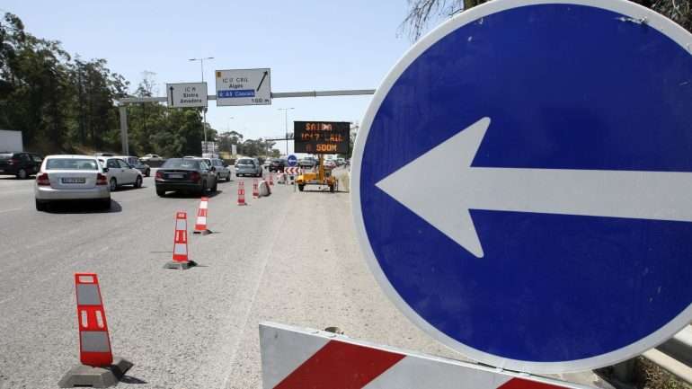 A Câmara de Lisboa anulou o concurso da Segunda Circular e abriu um inquérito para averiguar eventuais conflitos de interesses, detetados pelo júri do procedimento