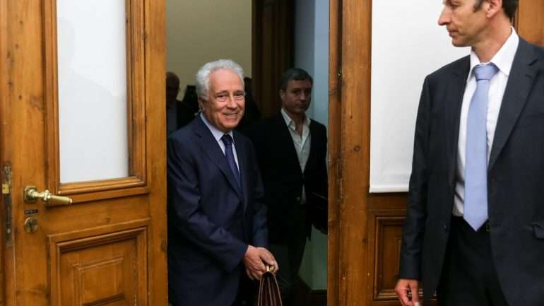 O objetivo desta troca de dívida é que o banco poupe 500 milhões de euros