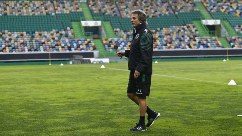 Jorge Jesus tem ainda muito trabalho na pré-época, visando a Primeira Liga e o playoff da Champions